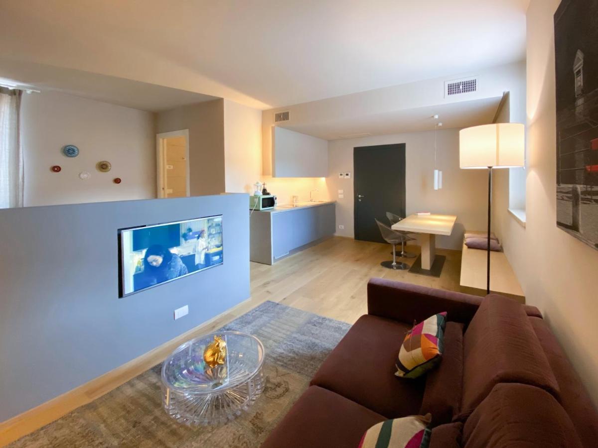 Time To Be - Luxury Apartments Centro Storico Peschiera del Garda Extérieur photo