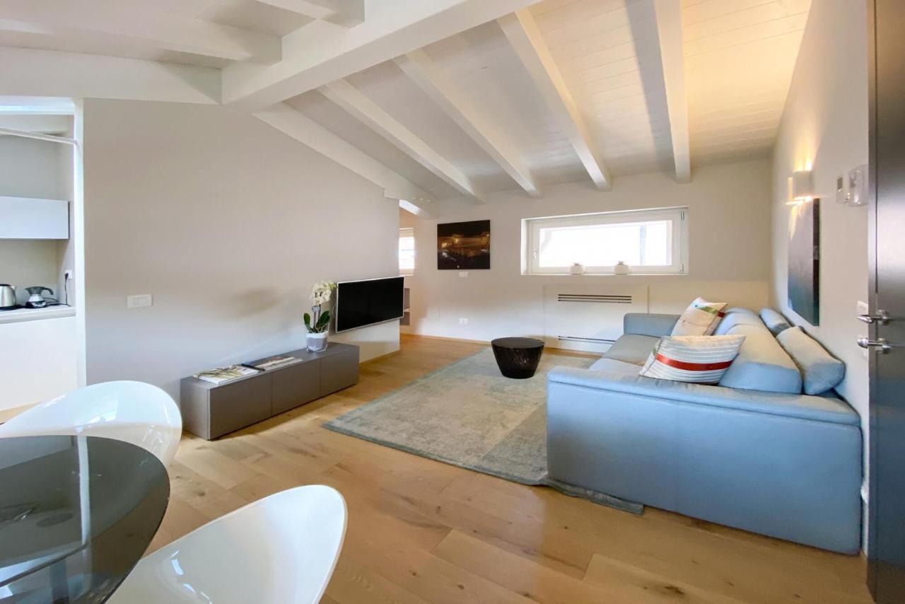 Time To Be - Luxury Apartments Centro Storico Peschiera del Garda Extérieur photo
