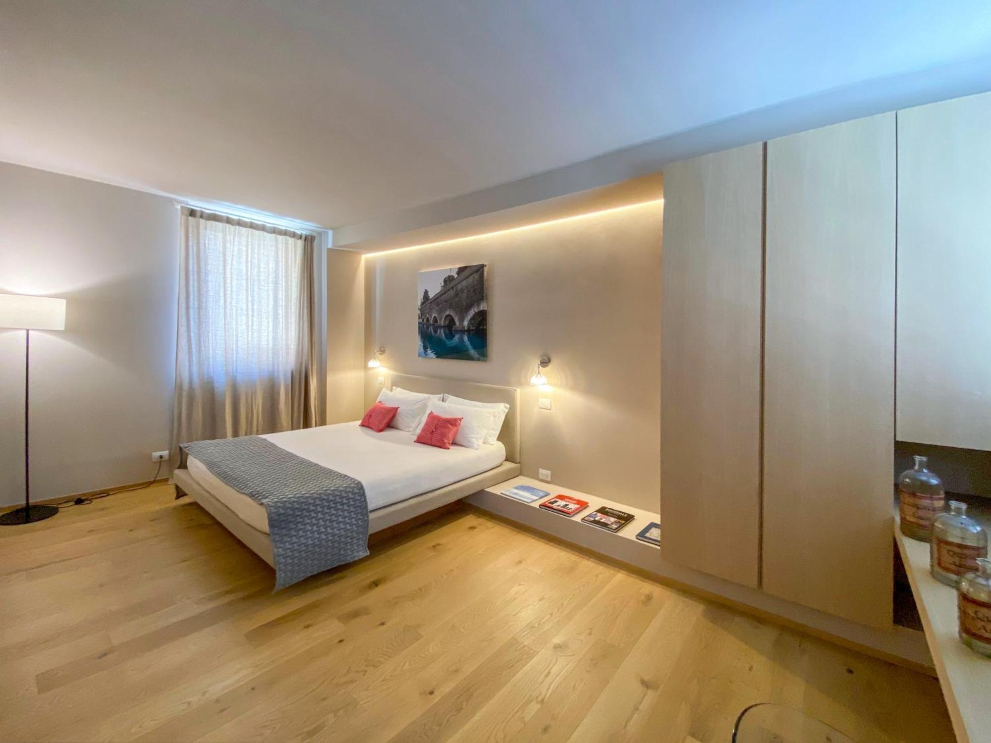 Time To Be - Luxury Apartments Centro Storico Peschiera del Garda Extérieur photo